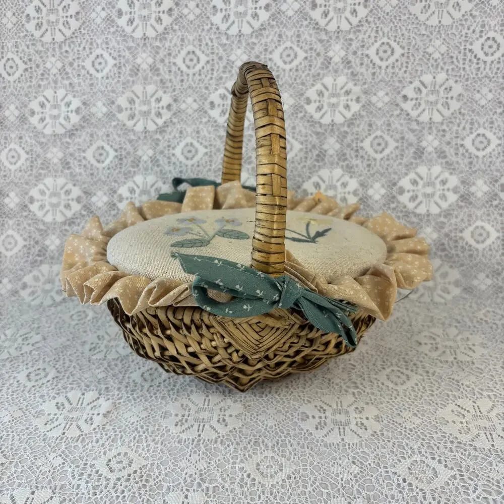 Valorie's Folk Art Appliqué Sewing Basket Wicker Basket with Pincushion Lid